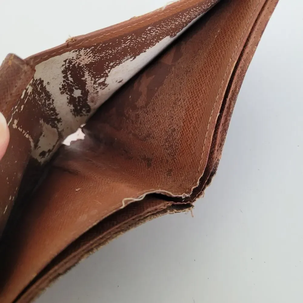 Vintage Louis Vuitton Men's LV Brown Bi-Fold Leather Wallet Monogram Classic